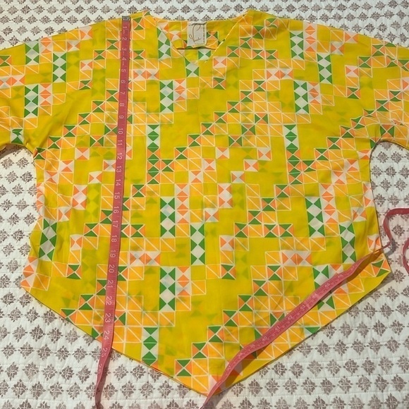 Vintage Vanda Fashions Key West Hand Print Floral Handkerchief Hem Blouse Top - Picture 6 of 8